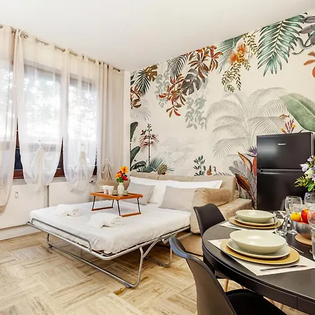 In Centro, 5 Minuti Dalla Stazione Apartment *